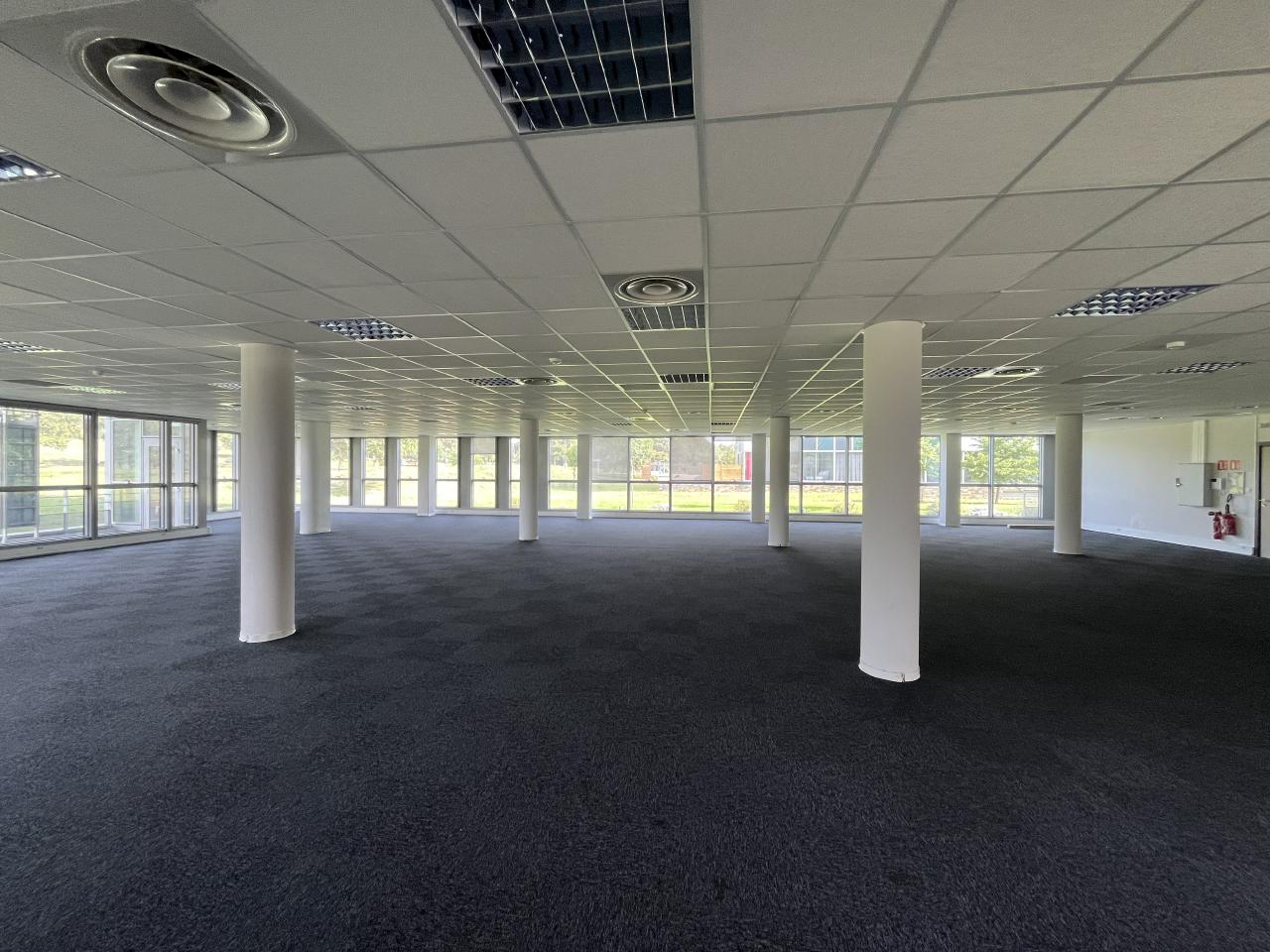 Bureau Saint-Herblain 926m² Location bureau Saint-Herblain Loire-Atlantique OLBUR2112429 0